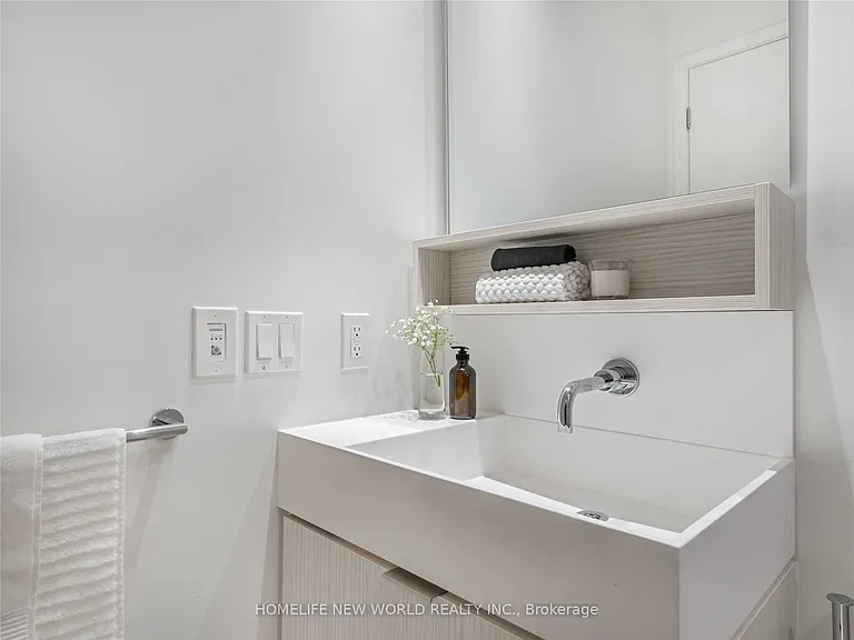 8 Hillsdale Ave E #920 — Photo 15