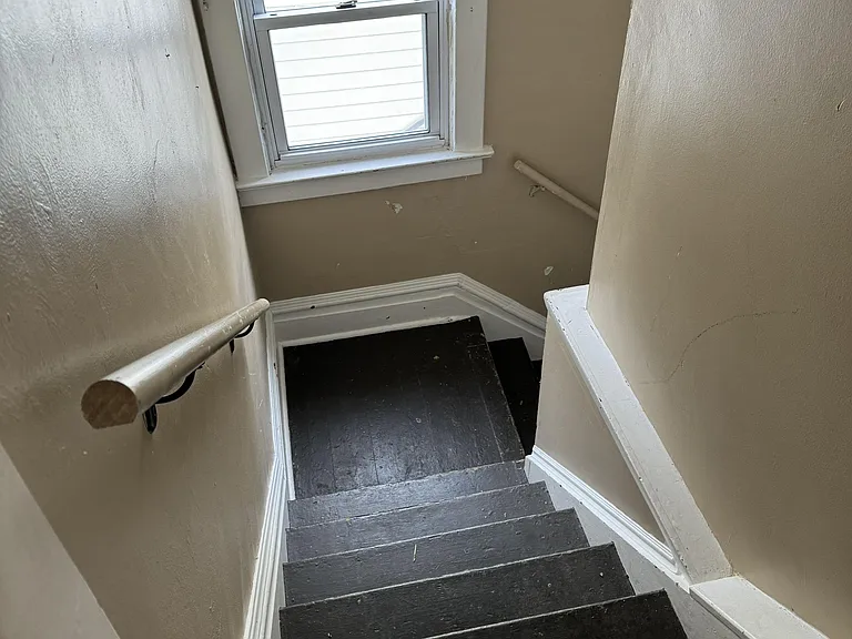 303 N 3rd St #2 — Photo 7