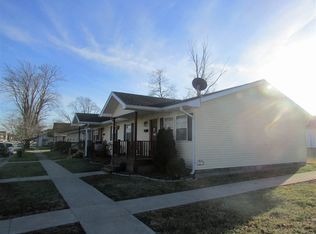 305 & 307 & 309 & 311 N #6, Mitchell, IN 47446