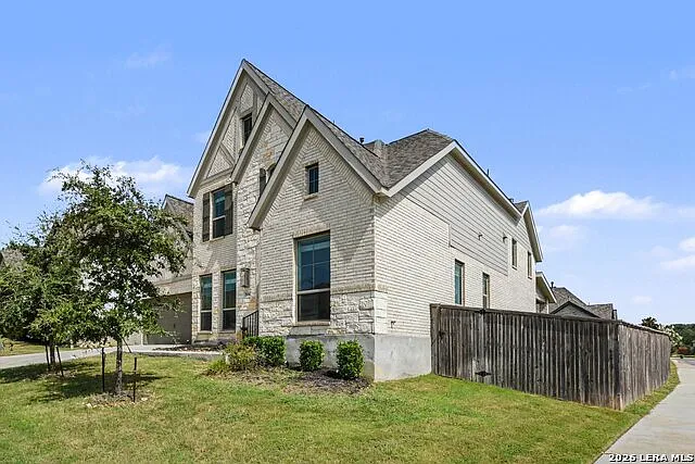 9003 Raven Pointe — Photo 4