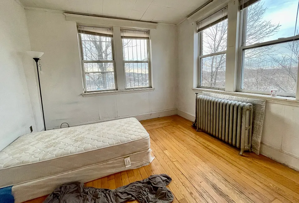 3 bed, $5,600 — Photo 3