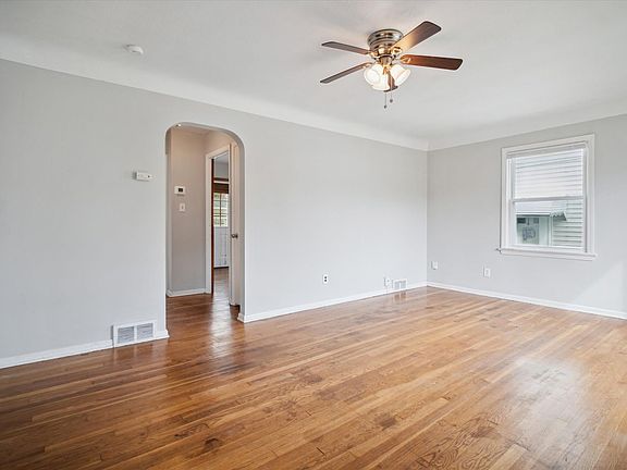 4th image of 6118 W 54th St