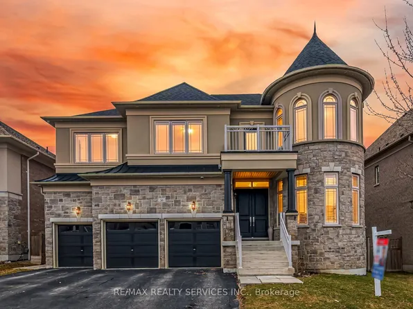 36 W Coast Trl, King, ON L7B 0A4