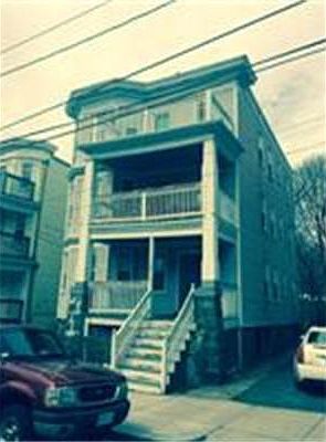 2nd image of 129 Selden St
