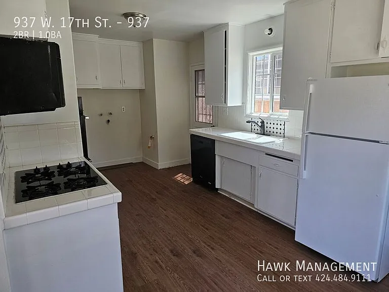 937 W 17th St #937 — Photo 4