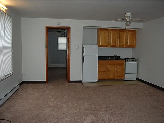 3rd image of 2518 Sunset Blvd APT 4