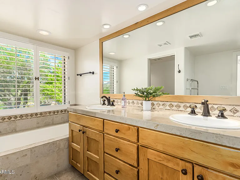1063 N Boulder Dr — Photo 31