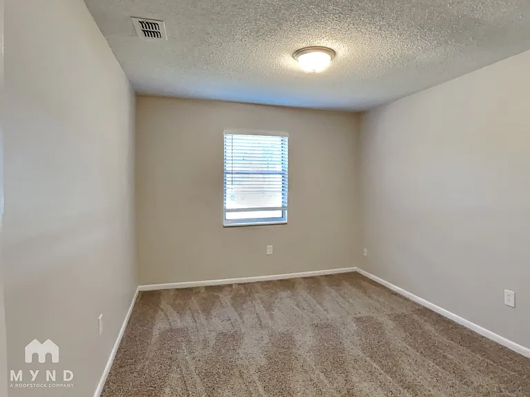 132 E Poinsettia St — Photo 13
