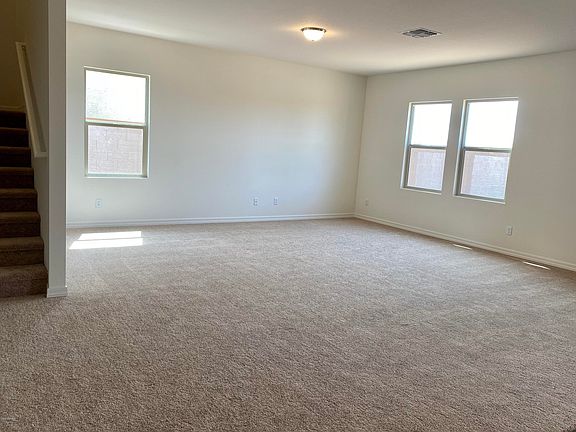 4th image of 331 S Verdad Ln