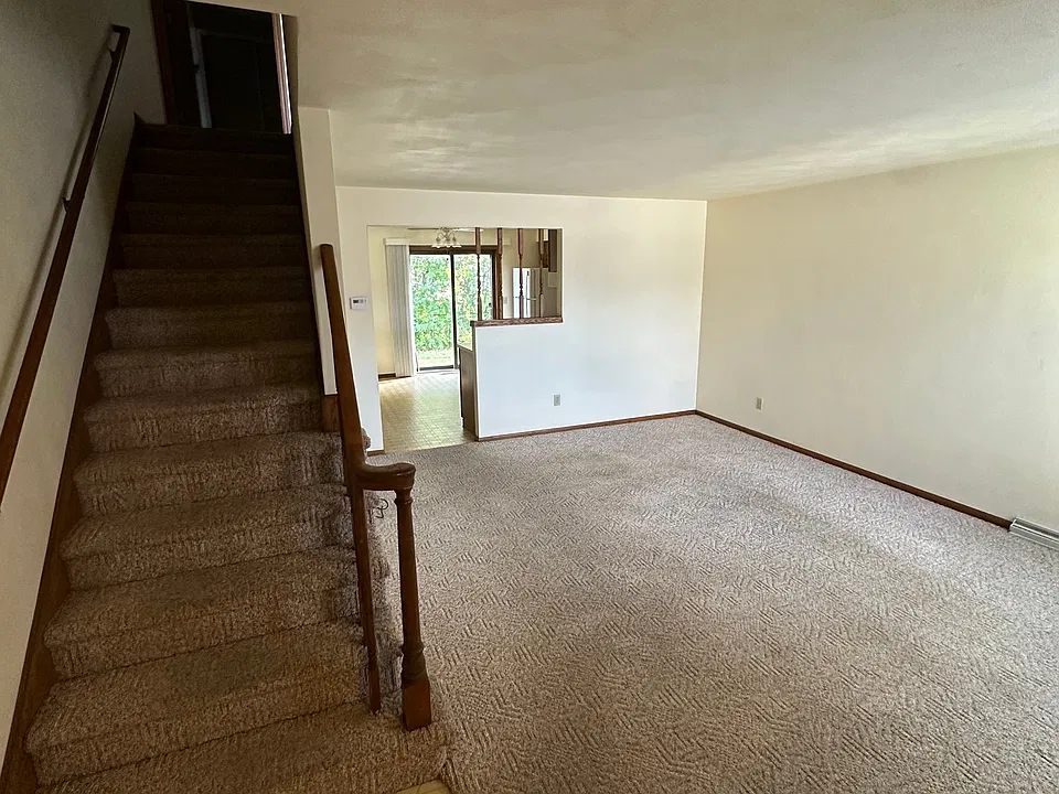 1002-1008 Oxford Drive - 2