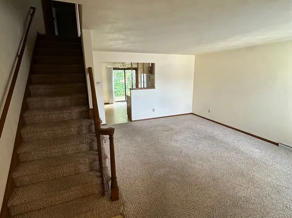 1002-1008 Oxford Drive - 2, 1004 Oxford Dr, Neenah, WI 54956