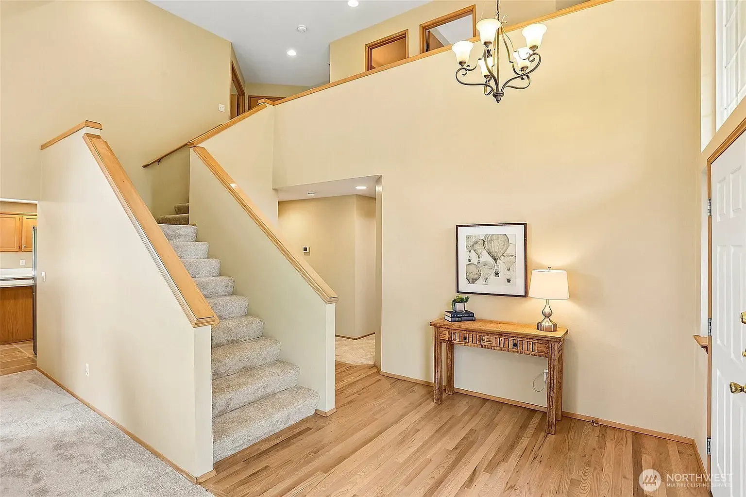 5 bed, 2500 sqft, $3,799 — Photo 2