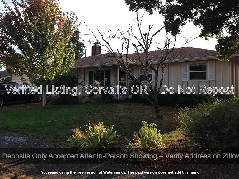 2224 NW Dixon St — Photo 1