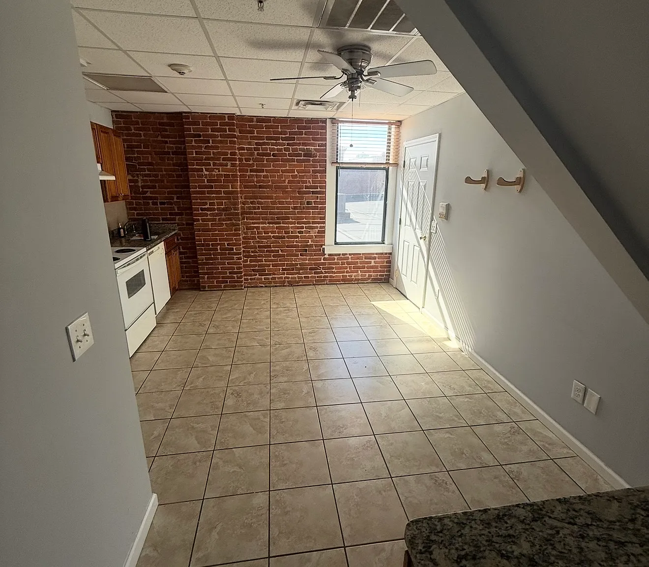 1 bed, 800 sqft, $1,400 — Photo 2