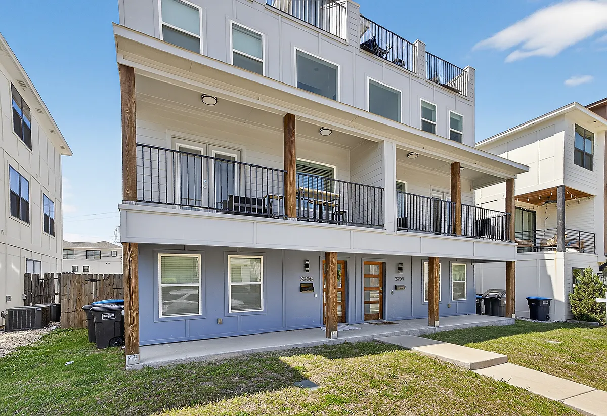 Building Photo - 3206 Forest Park Blvd