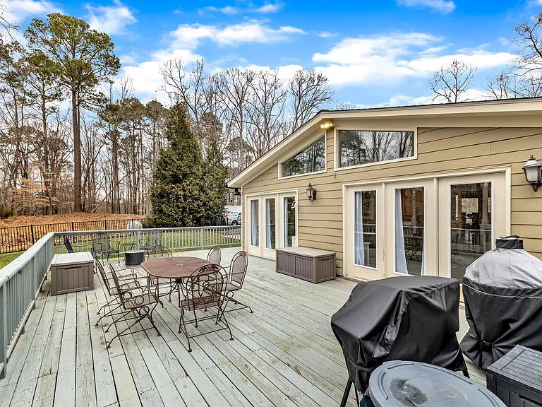 1126 Trailwood Dr — Photo 52