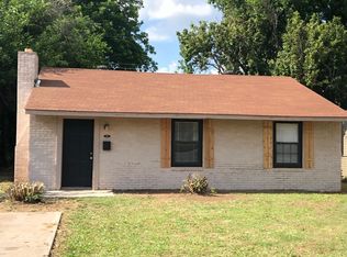 515 E Ercoupe Dr, Midwest City, OK 73110