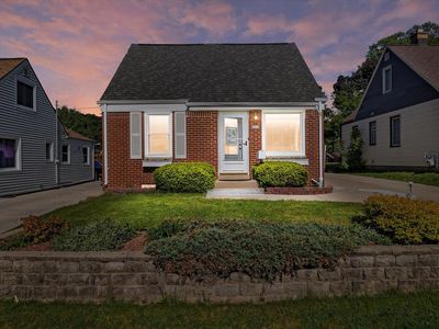 2010 South 98th STREET, West Allis, WI, 53227