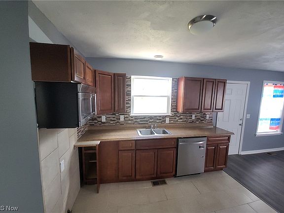 2nd image of 4651 E 153rd St