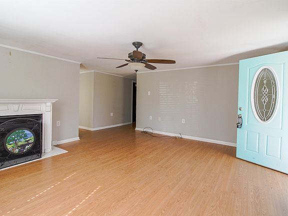 3rd image of 143 Marys Chapel Rd