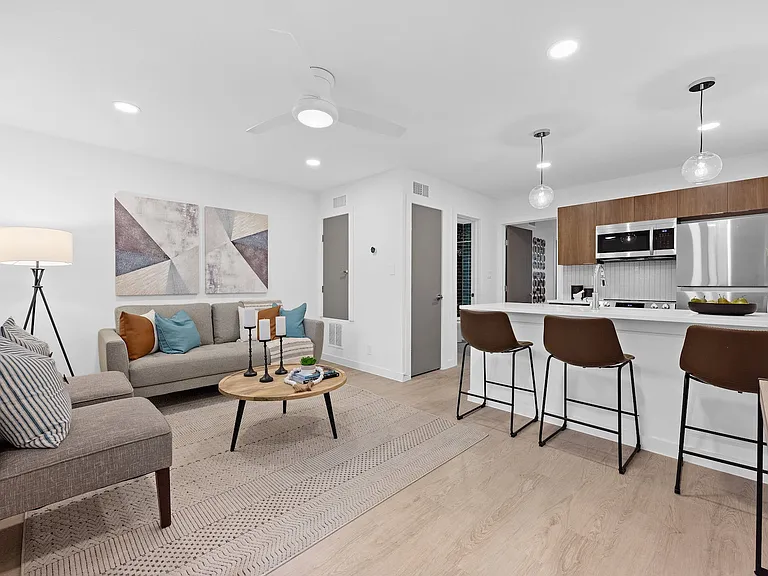 The Delta Apartments — Photo 16