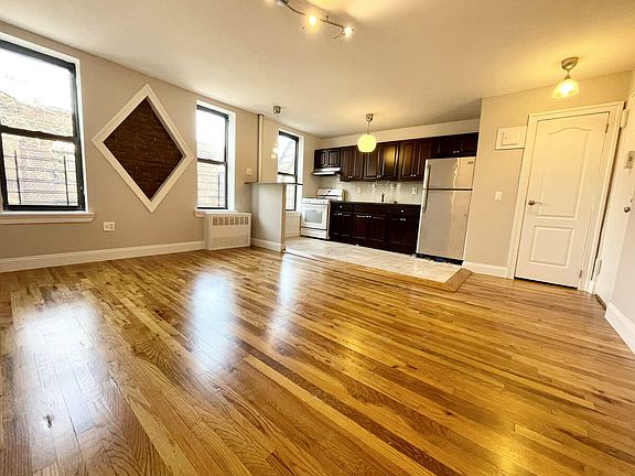 2nd image of 585 E 21st St #L3i