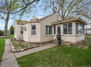 19165 Florian St, Roseville, MI