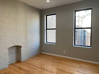 Rented by Salon Realty Corp