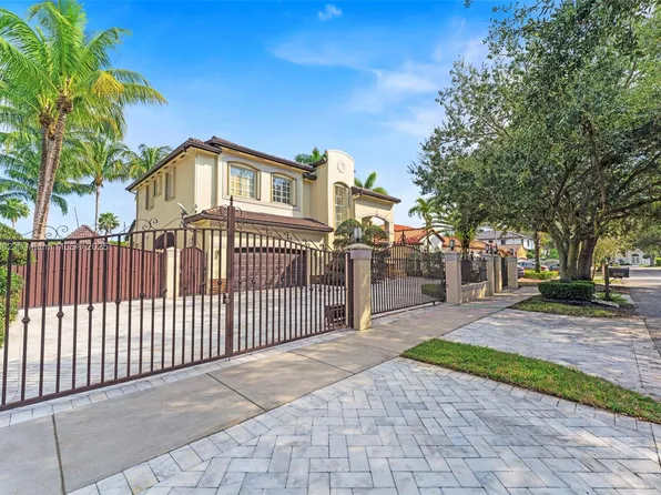 16801 NW 77th Pl, Miami Lakes, FL 33016