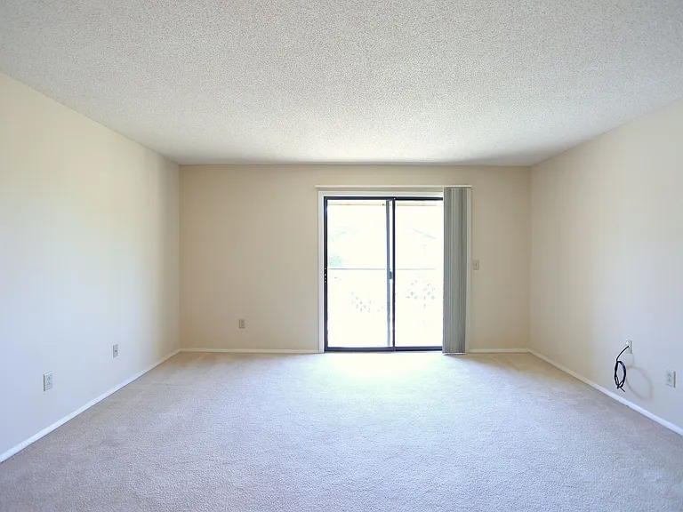 WInslow Place Apartments — Photo 8
