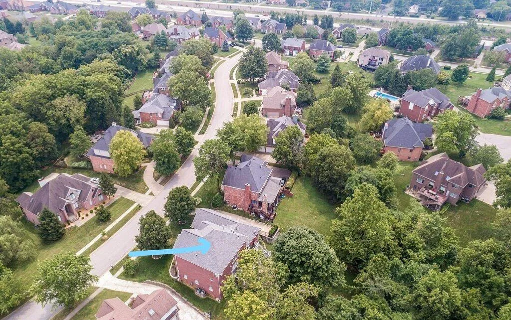 5012 Wolfpen Woods Dr — Photo 3
