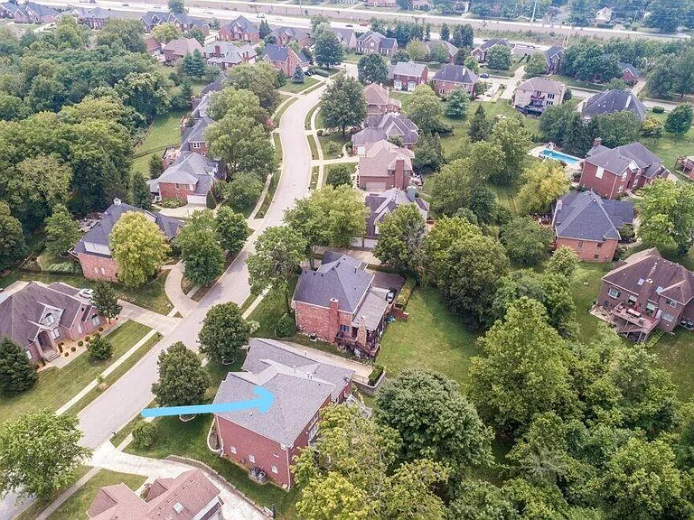 5012 Wolfpen Woods Dr — Photo 3