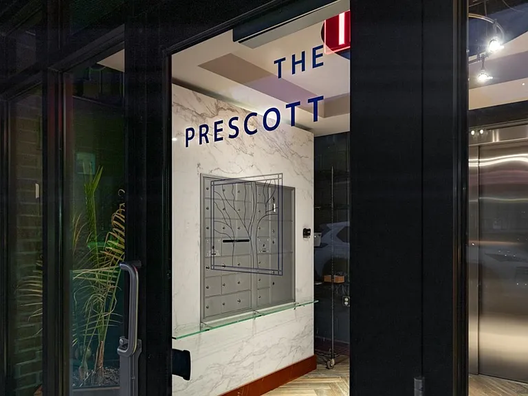 The Prescott — Photo 44