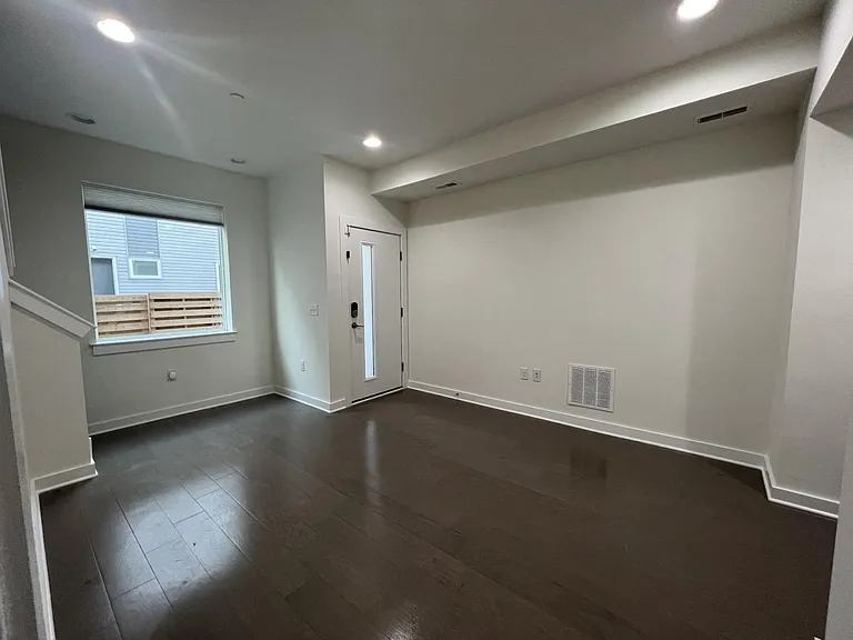 1636 N 5th Ct — Photo 11