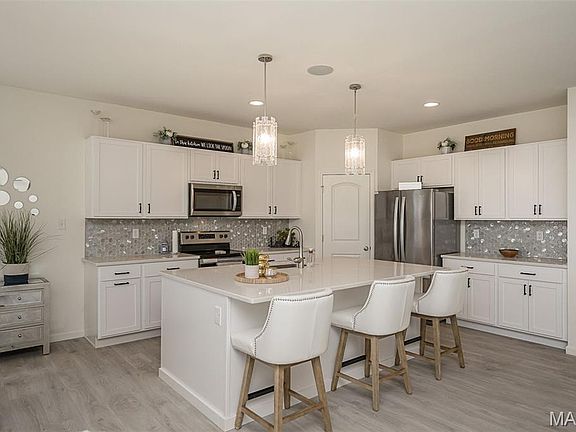 4th image of 111 Columbia Meadows Ln