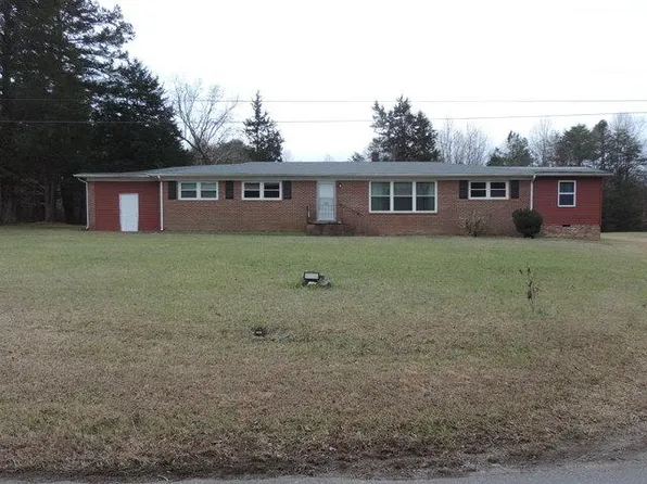 355 Woodfork Rd, Charlotte Court House, VA 23923