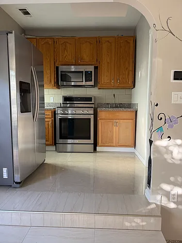 1029 Lombardy Dr Photo 1