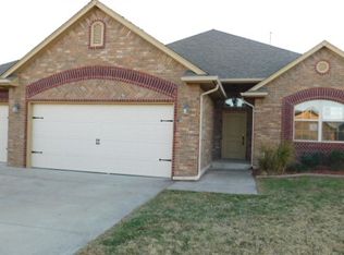 708 Woods Way, Moore, OK 73160