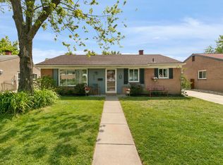 8242 Carrousel Blvd, Westland, MI 48185