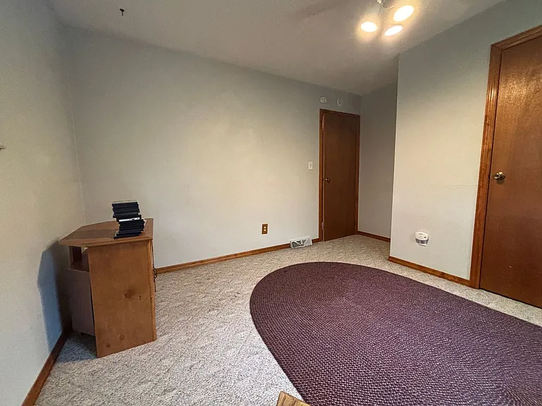 198 Eastland Ave — Photo 14