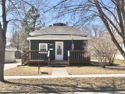 213 3rd St NE, Watertown, SD, 57201