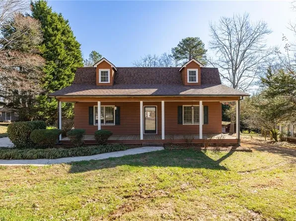 2007 Lambert Dr, Asheboro, NC 27205