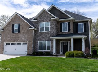 8529 Creek Valley Ln, Knoxville, TN 37931