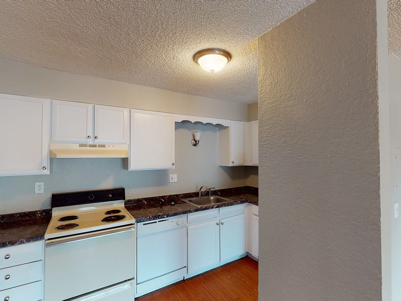 Amber Apartments — Photo 2