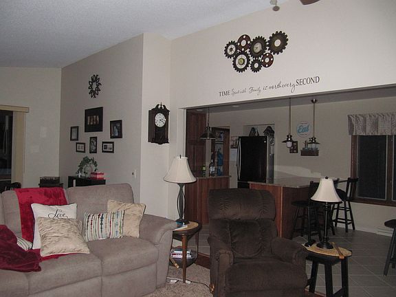 2nd image of 3069 Curtis Ct