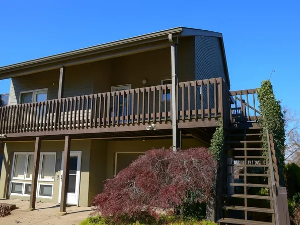 9567 S Harbour Pointe Dr #53, Bloomington, IN 47401