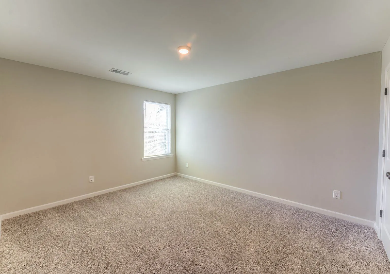 650-652 Ayers Street BLW — Photo 4