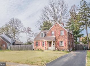 319 Roosevelt Ave, Folsom, PA 19033