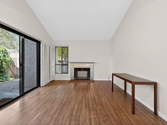 5th image of 59 Redwood Court