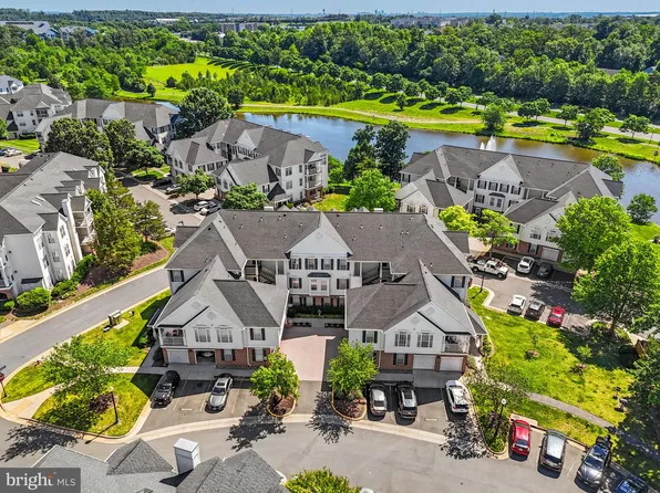 25300 Lake Mist Sq Unit 101, Chantilly, VA 20152